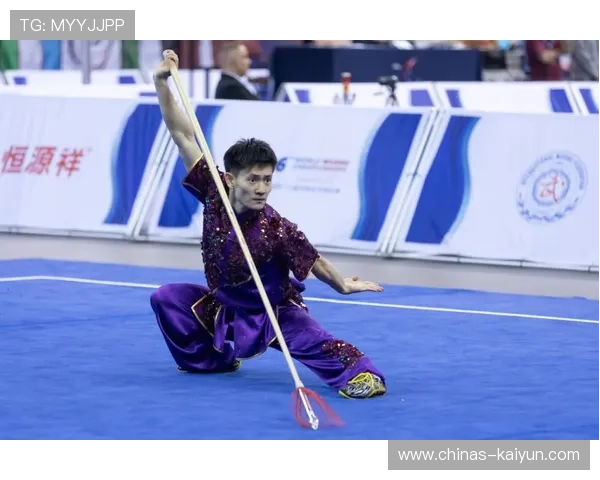 “2025世界运动会：高新体育中心武术选手拼技巧，精彩绝伦”